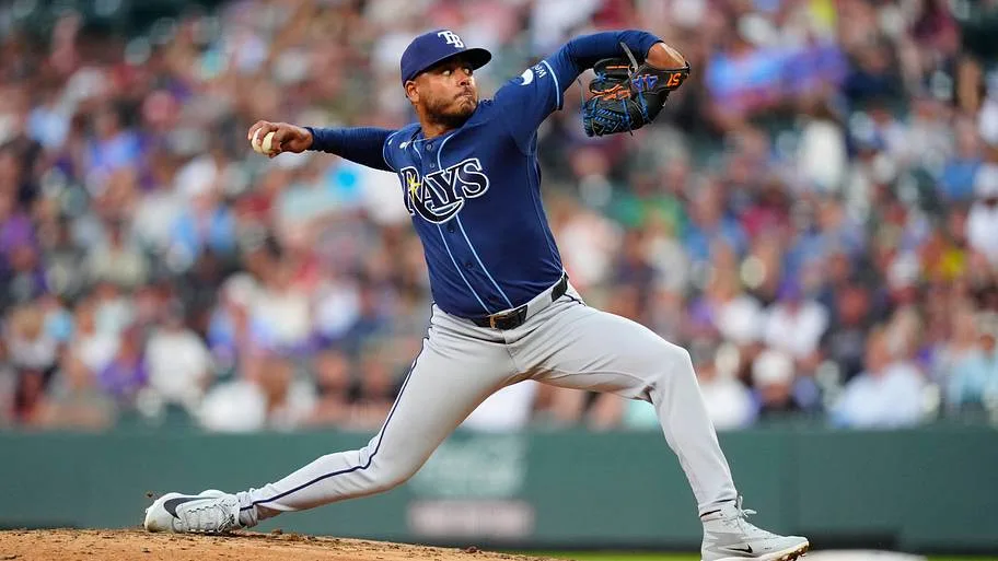 Freddy Peralta lanza «increíblemente bien» en la victoria de los Rays en el segundo partido de la ALDS frente a los Yankees