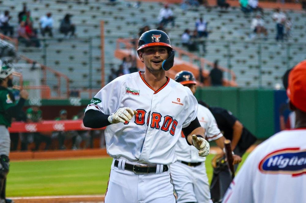 Jared Oliva regresa con los Toros del Este