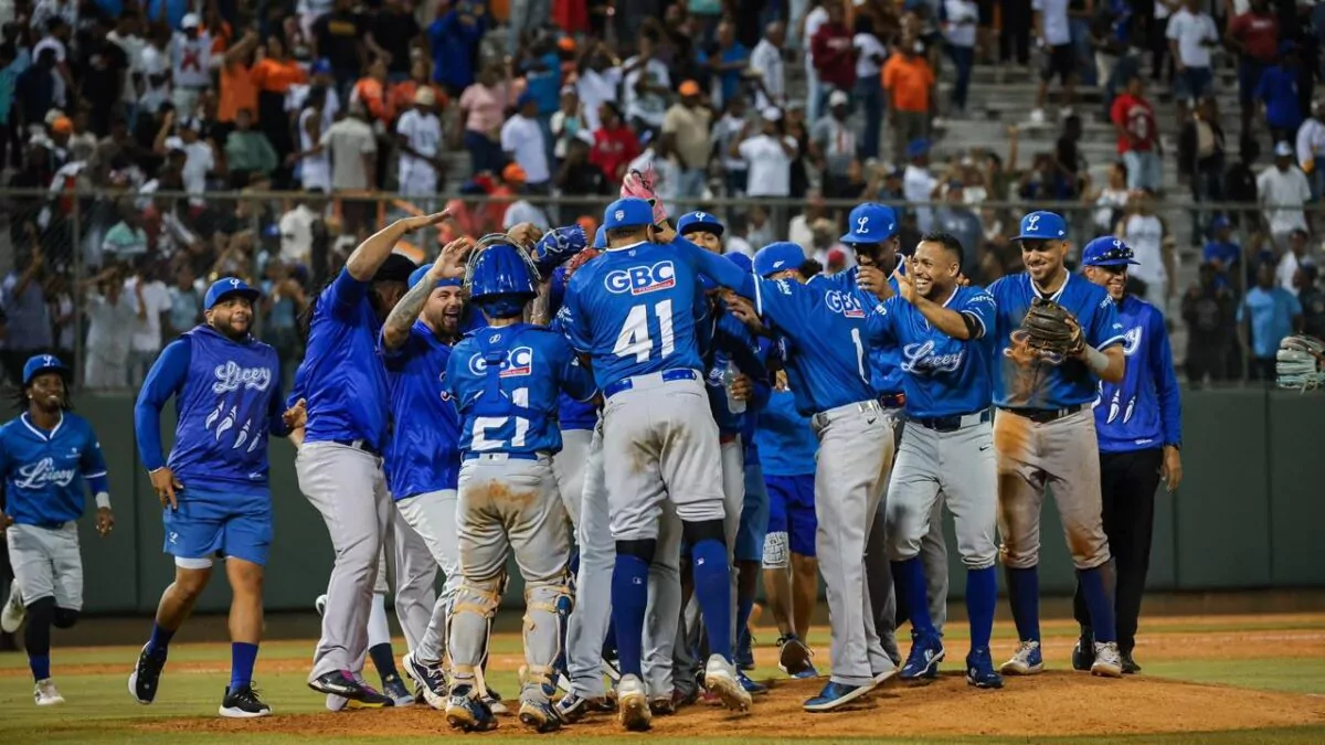 ¡No-hitter del Licey! Blanquea 3-0 a los Toros