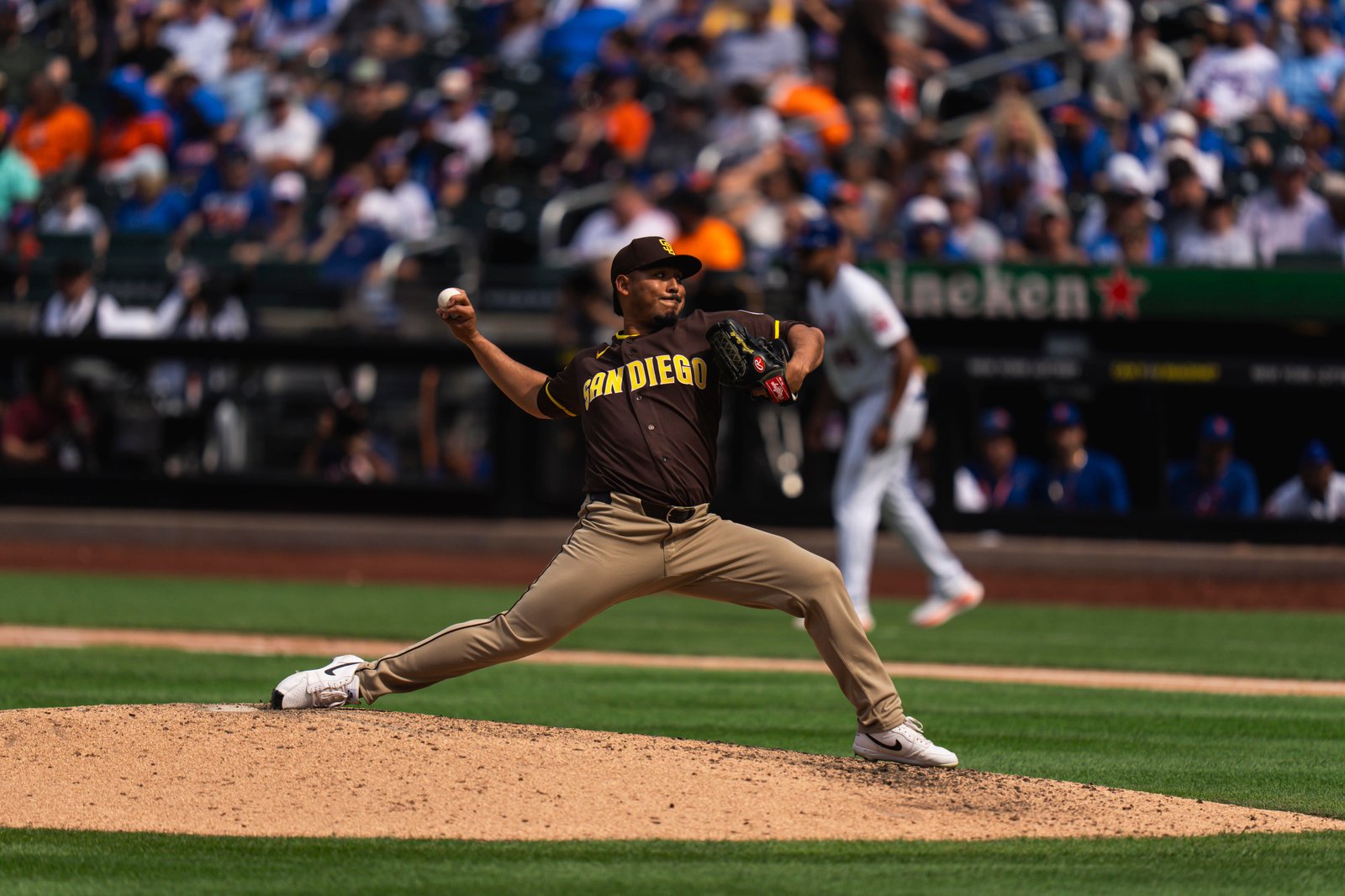 Yankees mostraron interés en relevista de Padres