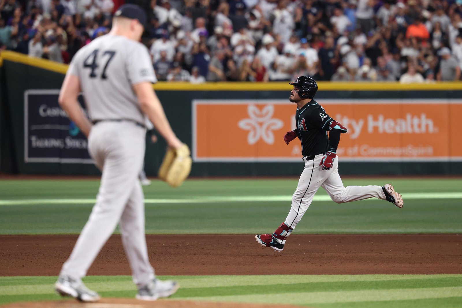Un grand slam de Nolan Arenado hunde a los Yankees en el último partido fuera de casa de la temporada regular