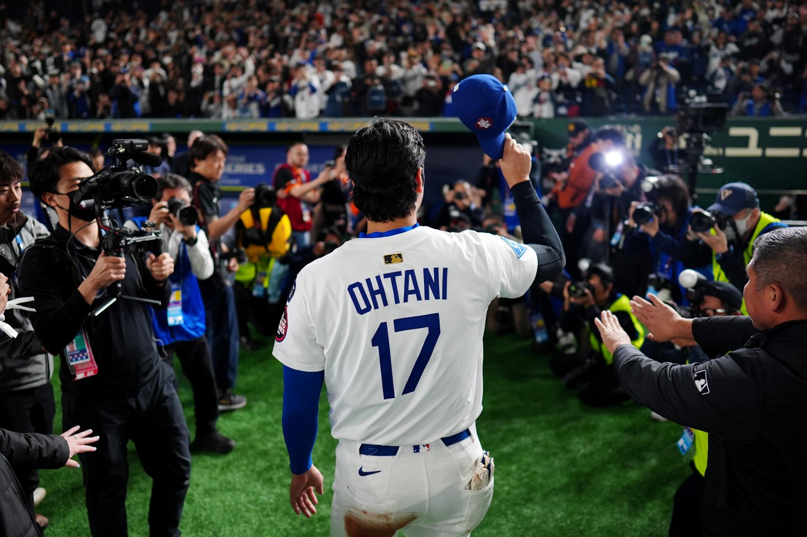 Notas de Dodgers: Ohtani, simetría en NLCS y Bananas