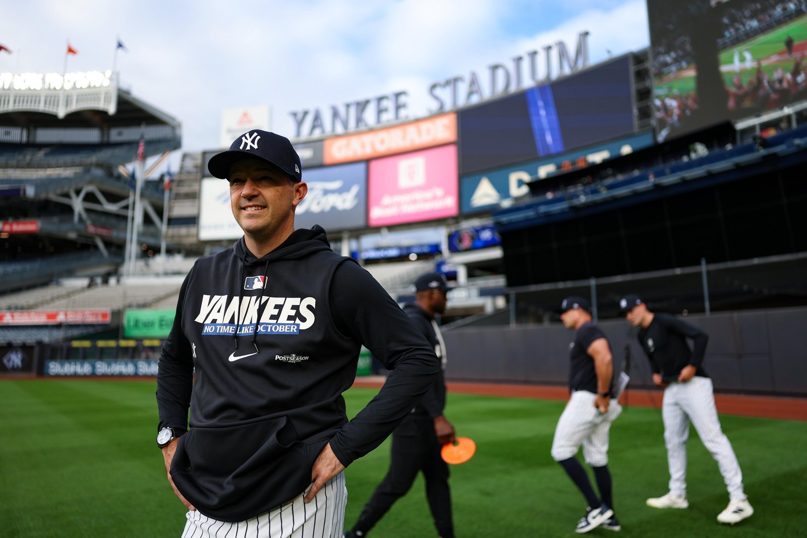 Los Yankees supuestamente extienden a Matt Blake con un contrato de tres años