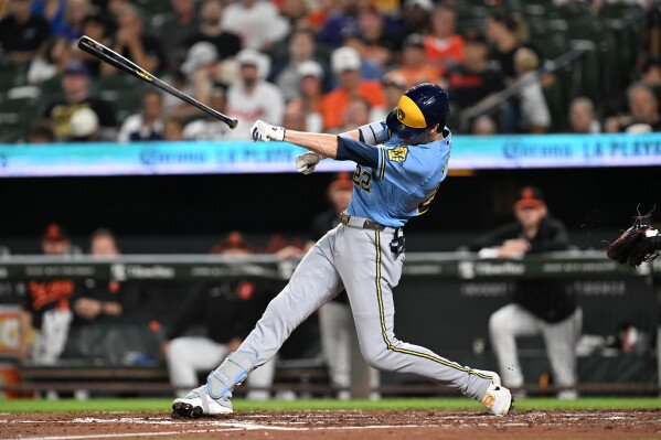 Los Brewers, en racha, saborean su victoria 98.ª —récord de la franquicia— a las puertas de los playoffs