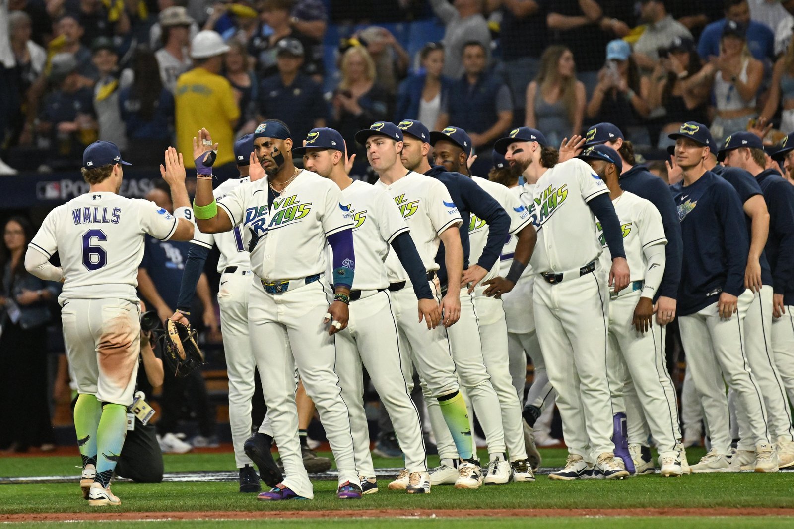 Hoy en Pinstripe Alley – 26/10/26