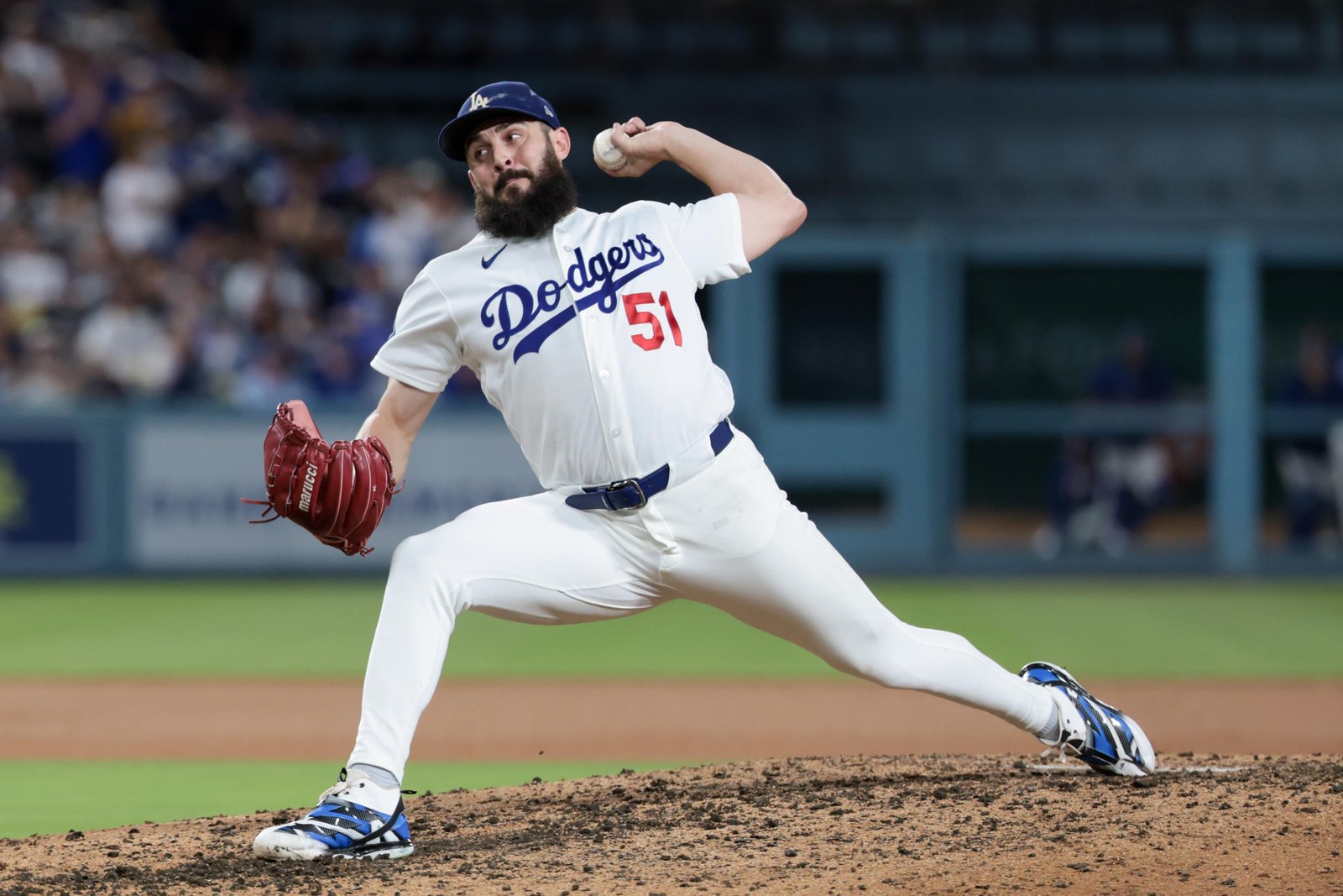 Dodgers notes: Alex Vesia, Teruaki Sato, Hyeseong Kim