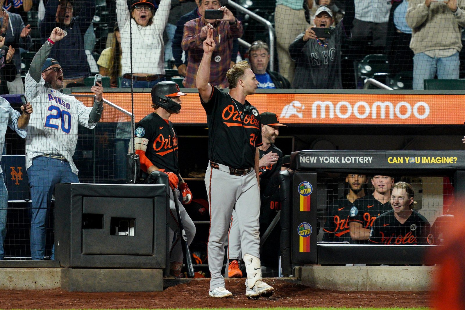 Pete Alonso alcanza la marca de los 300 jonrones frente a su antiguo equipo