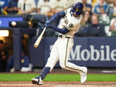 El pitcheo de Milwaukee neutraliza a los Dodgers