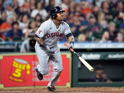 José Ramírez despierta y Cleveland evita la eliminación